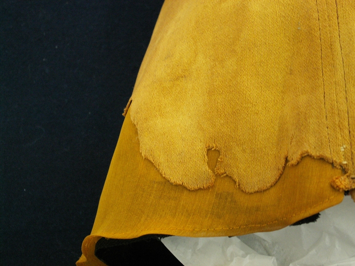 Degrado gonna davanti dopo il restauro